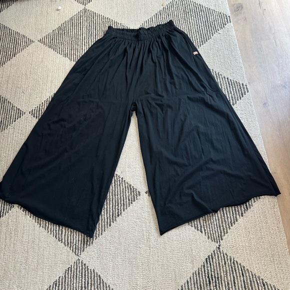 Women's Lunya Organic Pima Black Wide Leg Pant size L - excellent condition - Picture 3 of 6